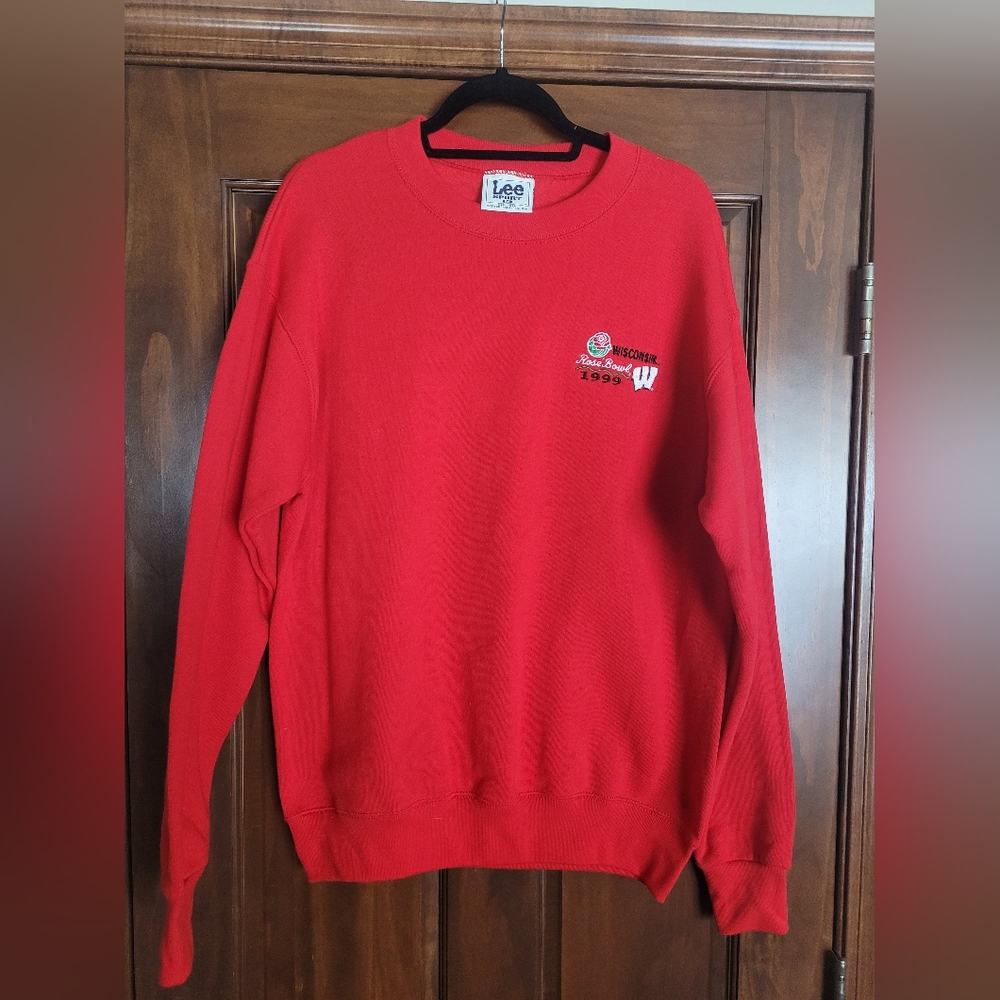 Vintage Wisconsin Badgers Sweatshirt